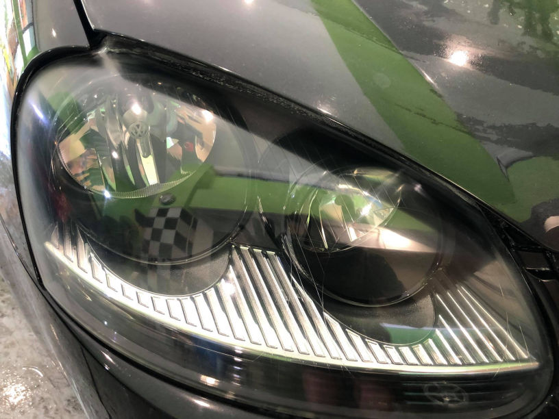 Auto Scheinwerfer Aufbereitung München