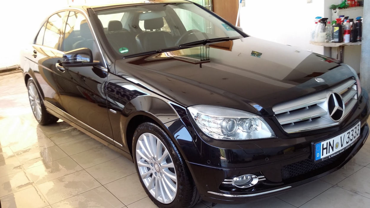 Autoreinigung München, Autowäsche München, Autopflege München, Autoreinigungsdienst München, Auto sauber machen München, Tipps zur Autopflege, professionelle Autoreinigung